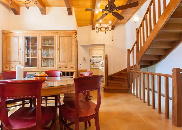 Luxurious Venetian 3 Floor House In The Old Port Сasa de vacaciones *