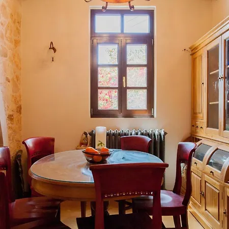 Luxurious Venetian 3 Floor House In The Old Port Дом отдыха