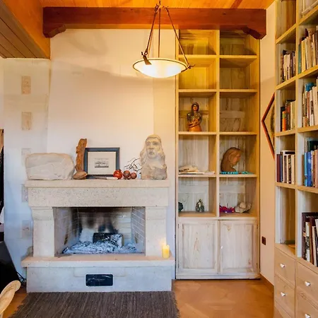 Luxurious Venetian 3 Floor House In The Old Port Semesterbostad