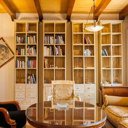 Luxurious Venetian 3 Floor House In The Old Port Semesterbostad *