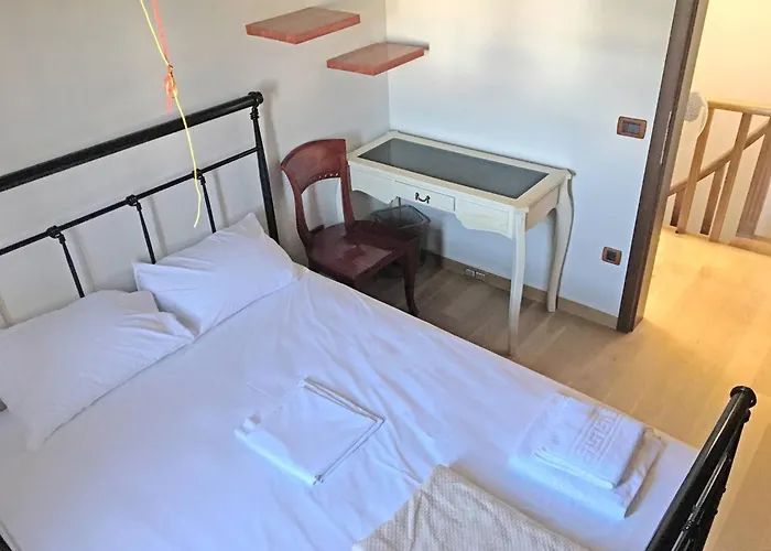 Luxurious Venetian 3 Floor House In The Old Port *