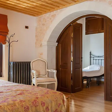 Hébergement de vacances Luxurious Venetian 3 Floor House In The Old Port